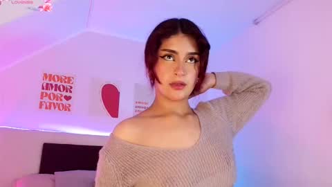 Lilith Savett online show from February 14, 1:52 pm