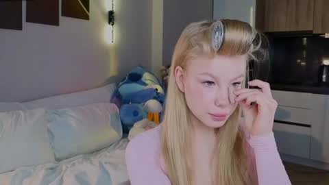 lililok101 online show from March 31, 2:13 am