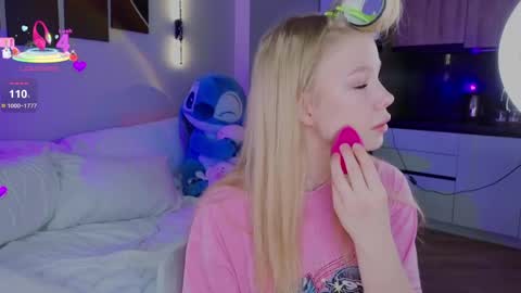 lililok101 online show from April 1, 2:23 am