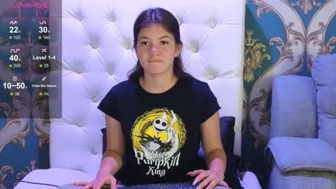 Snapshot of lilimini032 chatting on January 3, 1:27 am lilimini online show from January 3, 1:27 am