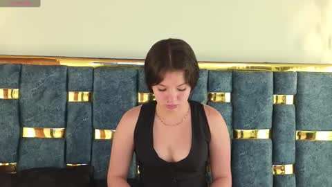 Snapshot of lilimini032 chatting on February 4, 1:13 am lilimini online show from February 4, 1:13 am