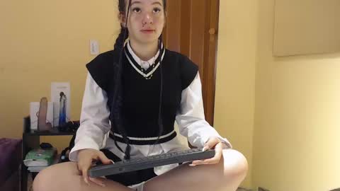 Snapshot of lilimini032 chatting on October 14, 7:58 pm lilimini online show from October 14, 7:58 pm