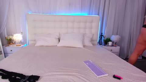 Snapshot of lilit_1love chatting on September 22, 5:15 pm Lilit online show from September 22, 5:15 pm