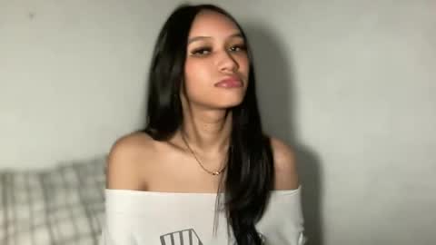Snapshot of lilit_sensual chatting on July 8, 4:33 pm Chloe online show from July 8, 4:33 pm