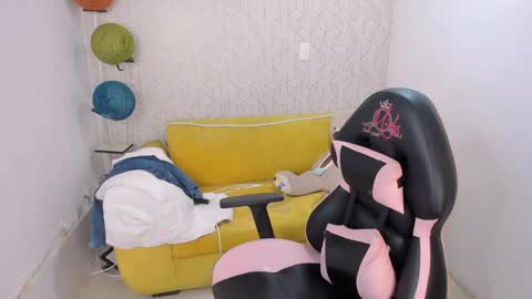 Leidy online show from December 28, 1:39 am