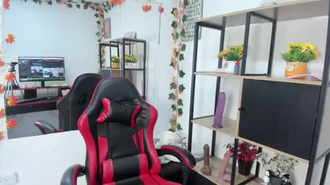 lilith cooper20 online show from October 1, 10:16 pm