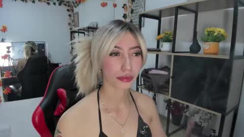 lilith cooper20 online show from October 2, 10:39 pm