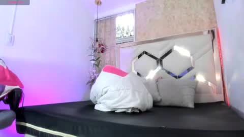 Snapshot of lilith_libelula chatting on June 12, 11:31 am lilith_libelula online show from June 12, 11:31 am