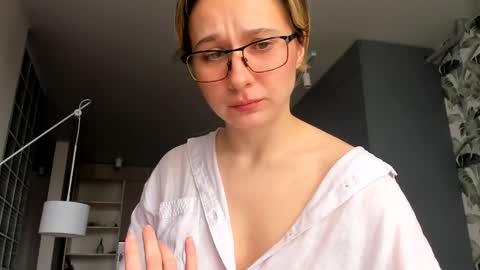 Snapshot of lilith_lutherlow chatting on April 9, 1:49 pm lilith online show from April 9, 1:49 pm
