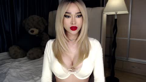 Snapshot of lilith_mazikeen69 chatting on December 9, 3:40 am QUEEN LILITH BORBON online show from December 9, 3:40 am