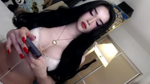 Snapshot of lilith_mazikeen69 chatting on May 18, 6:14 pm QUEEN LILITH BORBON online show from May 18, 6:14 pm