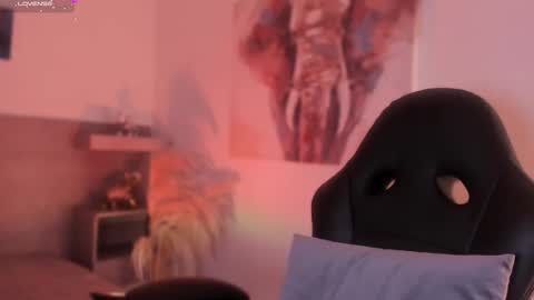 lilith_sage_ online show from February 19, 11:38 am