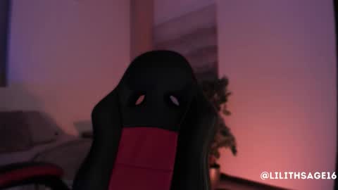 lilith_sage_ online show from October 17, 11:46 am