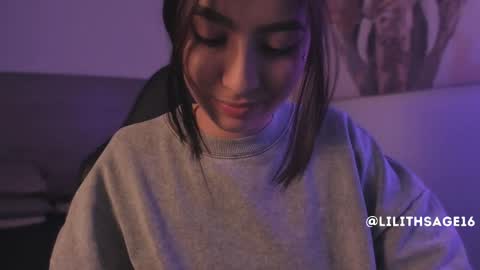 Snapshot of lilith_sage_ chatting on May 22, 8:36 pm lilith_sage_ online show from May 22, 8:36 pm