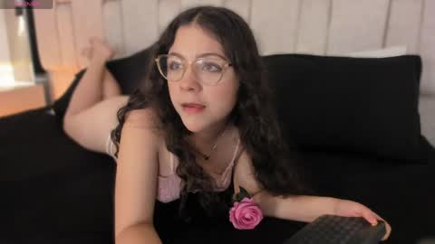 Snapshot of lilithbloom7 chatting on April 29, 4:16 am Welcome to Lilith room online show from April 29, 4:16 am