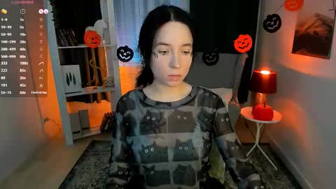 Snapshot of lilithlunna chatting on November 2, 9:50 pm Lilith online show from November 2, 9:50 pm