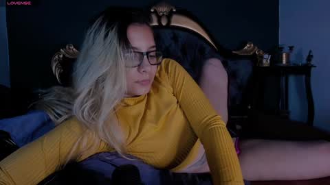 Snapshot of lilithmystic01 chatting on December 13, 8:51 am lilithmystic01 online show from December 13, 8:51 am