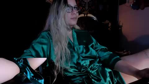 Snapshot of lilithmystic01 chatting on January 11, 4:14 pm lilithmystic01 online show from January 11, 4:14 pm