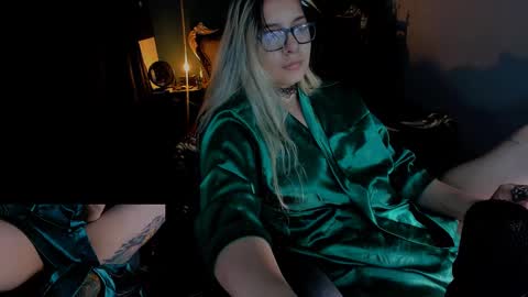 Snapshot of lilithmystic01 chatting on January 11, 8:54 pm lilithmystic01 online show from January 11, 8:54 pm
