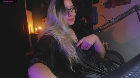 Snapshot of lilithmystic01 chatting on February 5, 1:44 pm lilithmystic01 online show from February 5, 1:44 pm