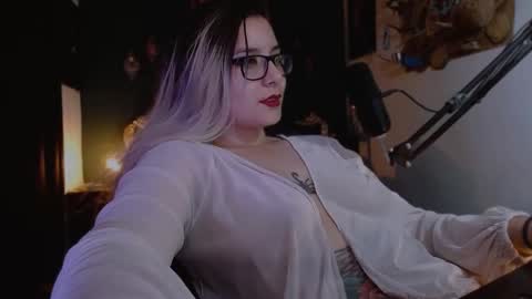 Snapshot of lilithmystic01 chatting on February 24, 10:14 pm lilithmystic01 online show from February 24, 10:14 pm