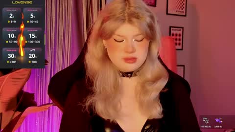 LilithNelson online show from April 24, 2:36 am