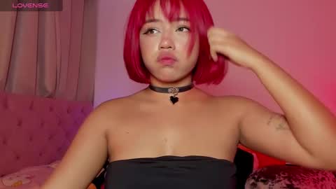 Snapshot of lilithrose_2 chatting on February 28, 6:10 am lilithrose_2 online show from February 28, 6:10 am