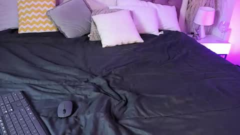 Lily online show from October 22, 7:57 pm