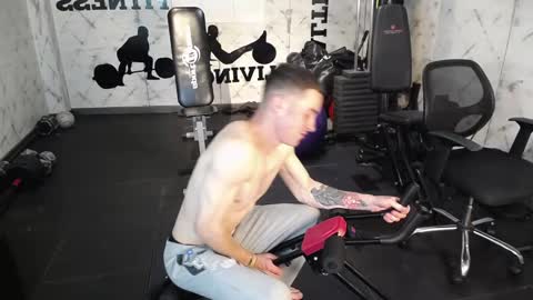 Snapshot of liljames_ chatting on November 27, 7:49 pm Lil James online show from November 27, 7:49 pm