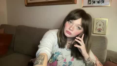 Snapshot of lill_daddysgirl chatting on February 6, 1:54 am lilldaddysgirl online show from February 6, 1:54 am