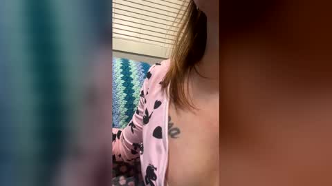 lillhotty7569 online show from March 12, 11:05 am