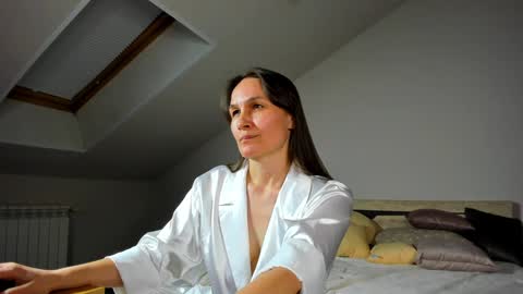 Snapshot of lillian_white1 chatting on January 29, 1:17 pm lillian_white1 online show from January 29, 1:17 pm