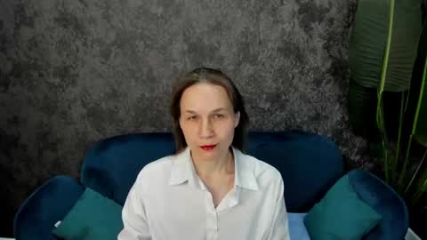 Snapshot of lillian_white1 chatting on March 4, 2:10 pm lillian_white1 online show from March 4, 2:10 pm