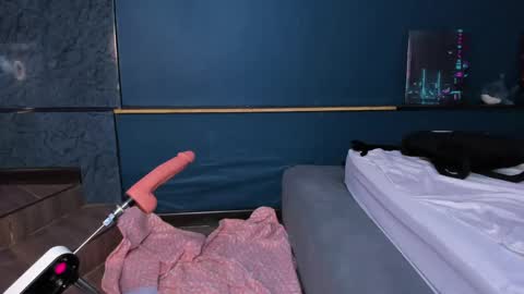 lillie_berry online show from April 4, 4:33 am