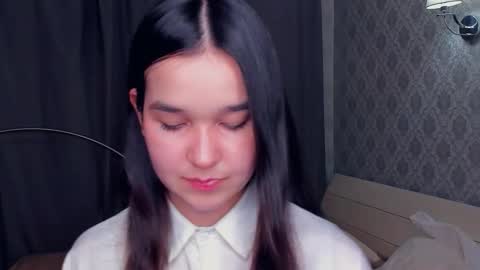 Snapshot of lilliecelina chatting on December 13, 9:31 pm Celina Lillie online show from December 13, 9:31 pm