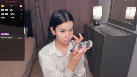 Celina Lillie online show from February 12, 8:09 am