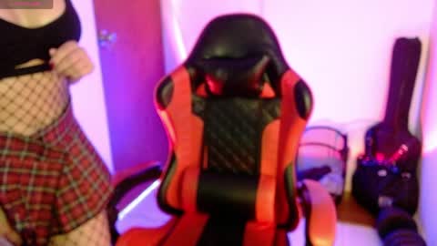 lillith_777 online show from April 10, 7:18 pm