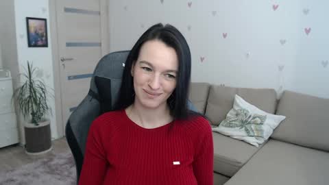Snapshot of lilliyves chatting on May 5, 10:23 am lilliyves online show from May 5, 10:23 am
