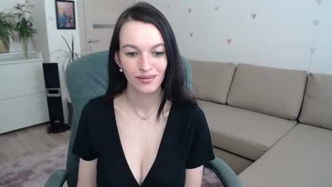 Snapshot of lilliyves chatting on June 15, 4:09 pm lilliyves online show from June 15, 4:09 pm