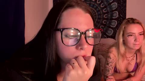 lillstephanie online show from September 23, 3:09 am