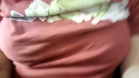 Snapshot of lilly49547 chatting on December 3, 12:24 am Lilly online show from December 3, 12:24 am