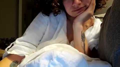 Snapshot of lilly49547 chatting on November 12, 12:11 am Lilly online show from November 12, 12:11 am