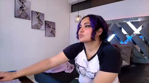 Snapshot of lilly_foxxy chatting on June 29, 10:59 am online show from June 29, 10:59 am