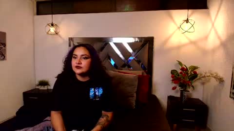 Snapshot of lilly_foxxy chatting on July 16, 11:05 am online show from July 16, 11:05 am