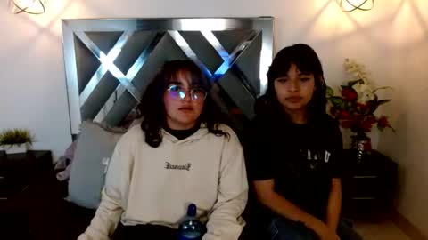 Snapshot of lilly_foxxy chatting on August 3, 11:05 am online show from August 3, 11:05 am
