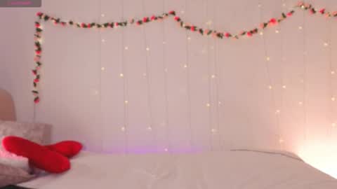 lilly_lux online show from March 7, 6:38 pm