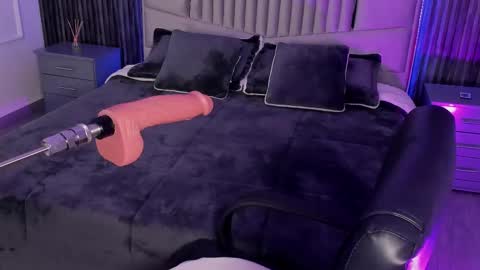 Lilly Ortiz online show from February 25, 12:14 am