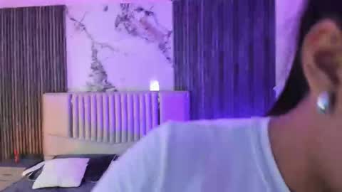 Lilly Ortiz online show from September 15, 7:14 pm