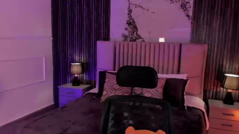 Lilly Ortiz online show from July 9, 8:24 pm
