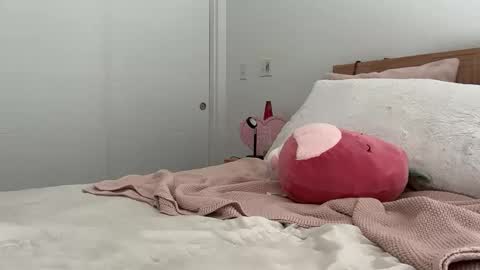 Snapshot of lillysweetsss chatting on October 3, 10:18 pm Lilly online show from October 3, 10:18 pm